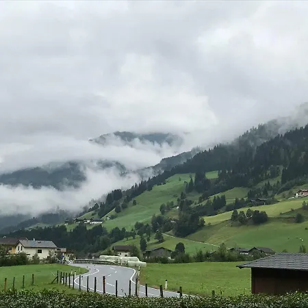 Haus Scharl דירה