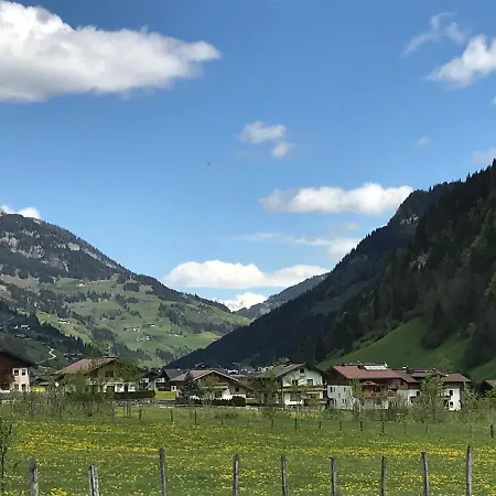 Haus Scharl * 格罗萨尔